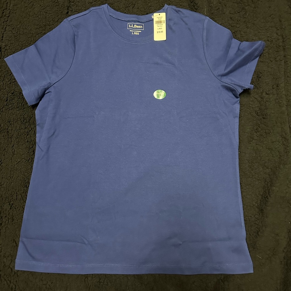 NWT LL Bean short sleeve shirt. Navy blue. L